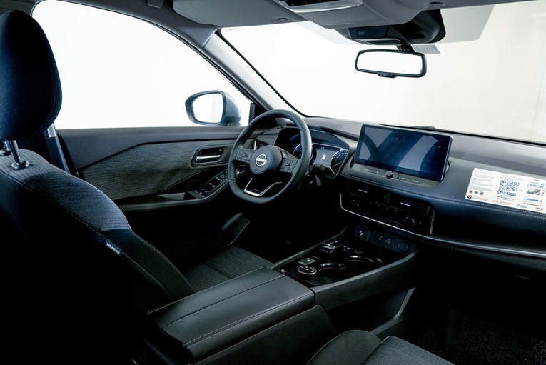 Nissan X-Trail cabin and interior. 